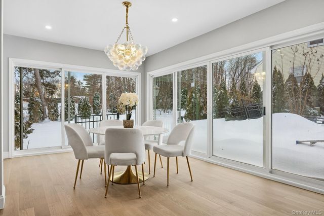 2 Wynmor Road, Scarsdale, NY 10583