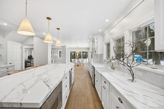 2 Wynmor Road, Scarsdale, NY 10583