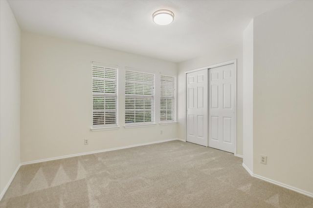 903 Creekmont DR, Round Rock, TX 78681