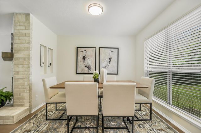 903 Creekmont DR, Round Rock, TX 78681