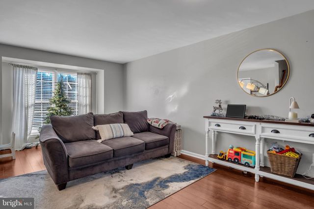 250 COUNTRY RIDGE DR, Red Lion, PA 17356