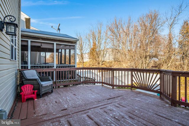 250 COUNTRY RIDGE DR, Red Lion, PA 17356