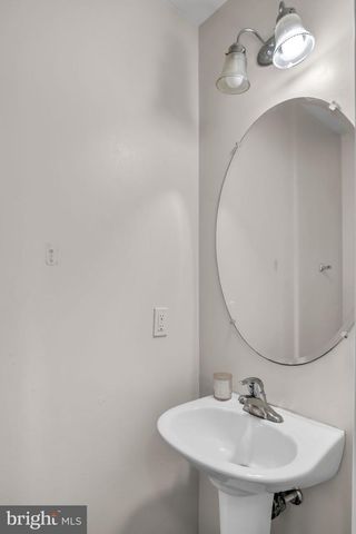 250 COUNTRY RIDGE DR, Red Lion, PA 17356