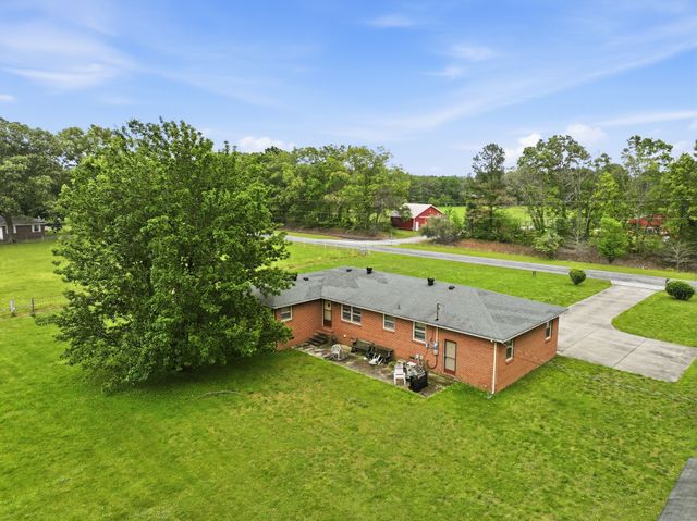 194 Hickory Dr, Manchester, TN 37355