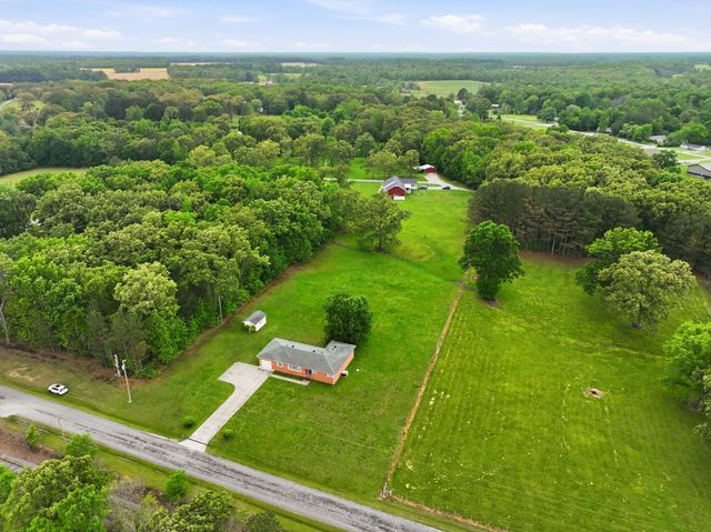 194 Hickory Dr, Manchester, TN 37355