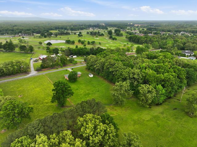 194 Hickory Dr, Manchester, TN 37355