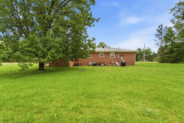 194 Hickory Dr, Manchester, TN 37355