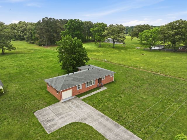 194 Hickory Dr, Manchester, TN 37355