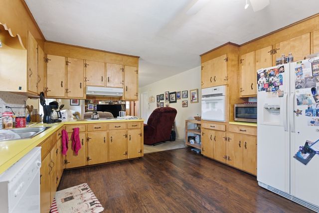 194 Hickory Dr, Manchester, TN 37355