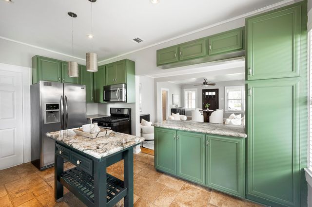 721 E 16th Street, Houston, TX 77008