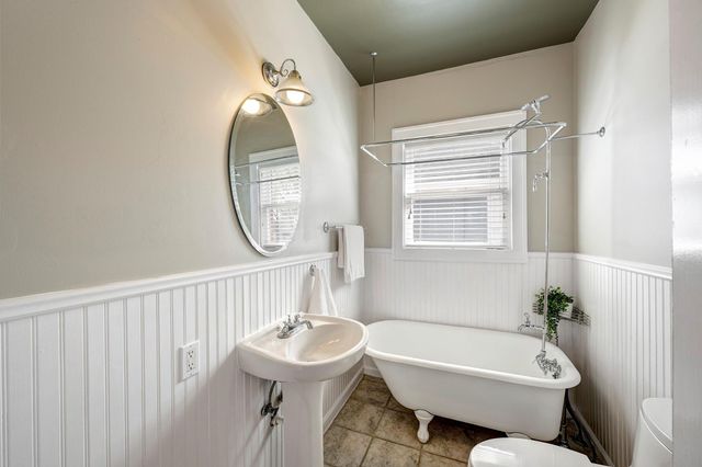 721 E 16th Street, Houston, TX 77008