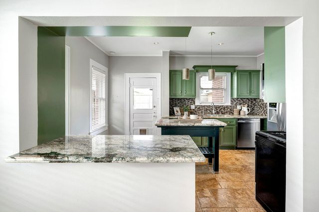 721 E 16th Street, Houston, TX 77008