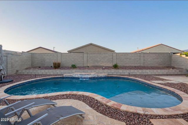 18630 W LAWRENCE Lane, Waddell, AZ 85355