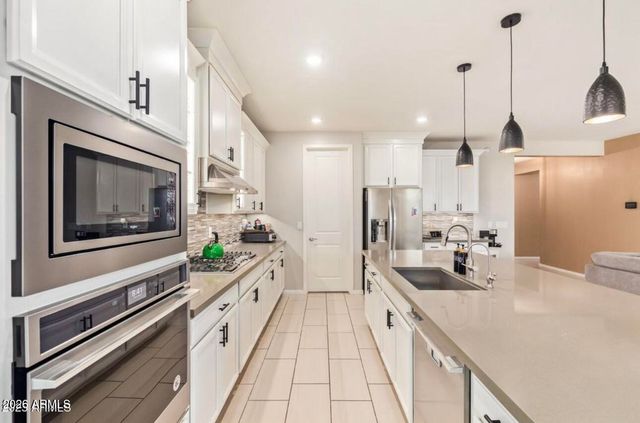18630 W LAWRENCE Lane, Waddell, AZ 85355