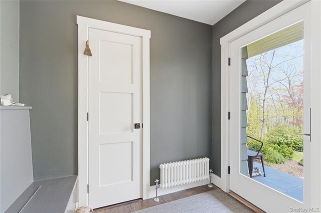 19 Erick Court, Cold Spring Harbor, NY 11724