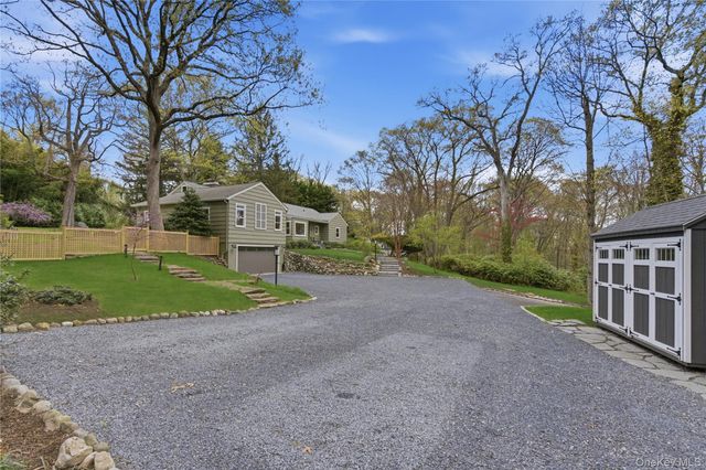 19 Erick Court, Cold Spring Harbor, NY 11724