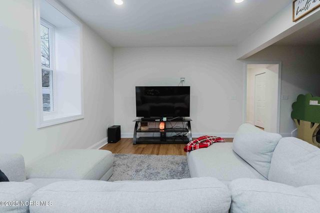 12035 W Township Rd 112, Fostoria, OH 44830