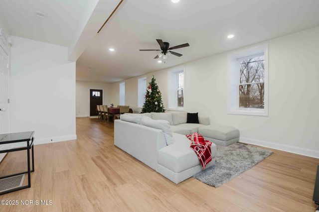 12035 W Township Rd 112, Fostoria, OH 44830