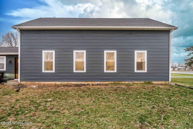 12035 W Township Rd 112, Fostoria, OH 44830