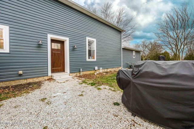 12035 W Township Rd 112, Fostoria, OH 44830