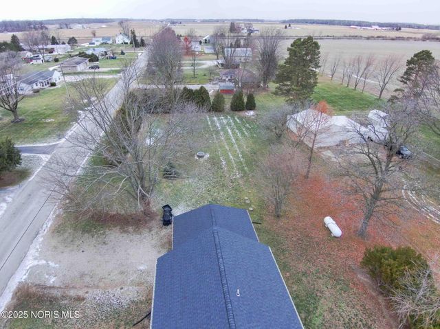 12035 W Township Rd 112, Fostoria, OH 44830