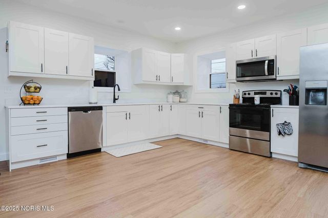 12035 W Township Rd 112, Fostoria, OH 44830