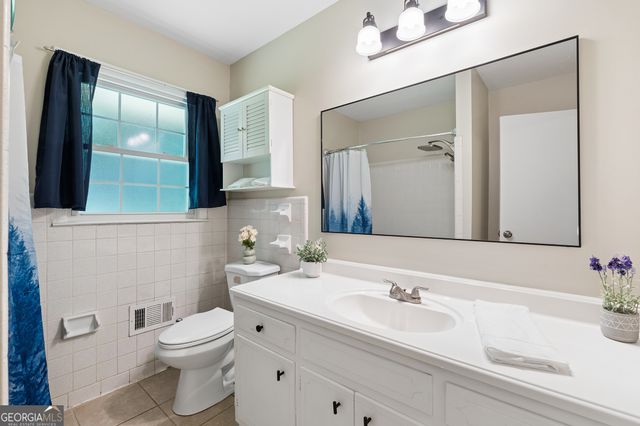 536 Rimrock Trail, Stone Mountain, GA 30083