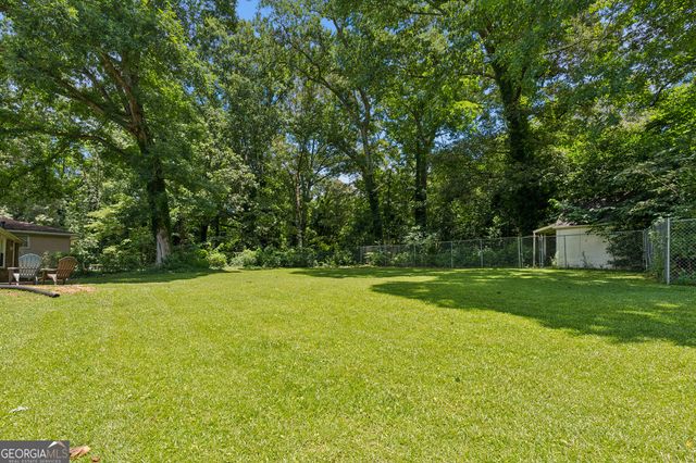 536 Rimrock Trail, Stone Mountain, GA 30083
