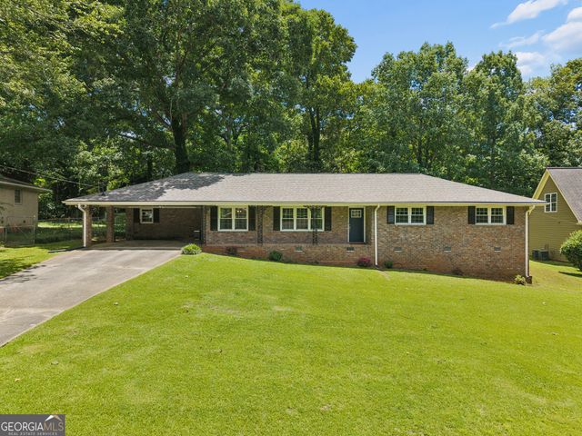 536 Rimrock Trail, Stone Mountain, GA 30083
