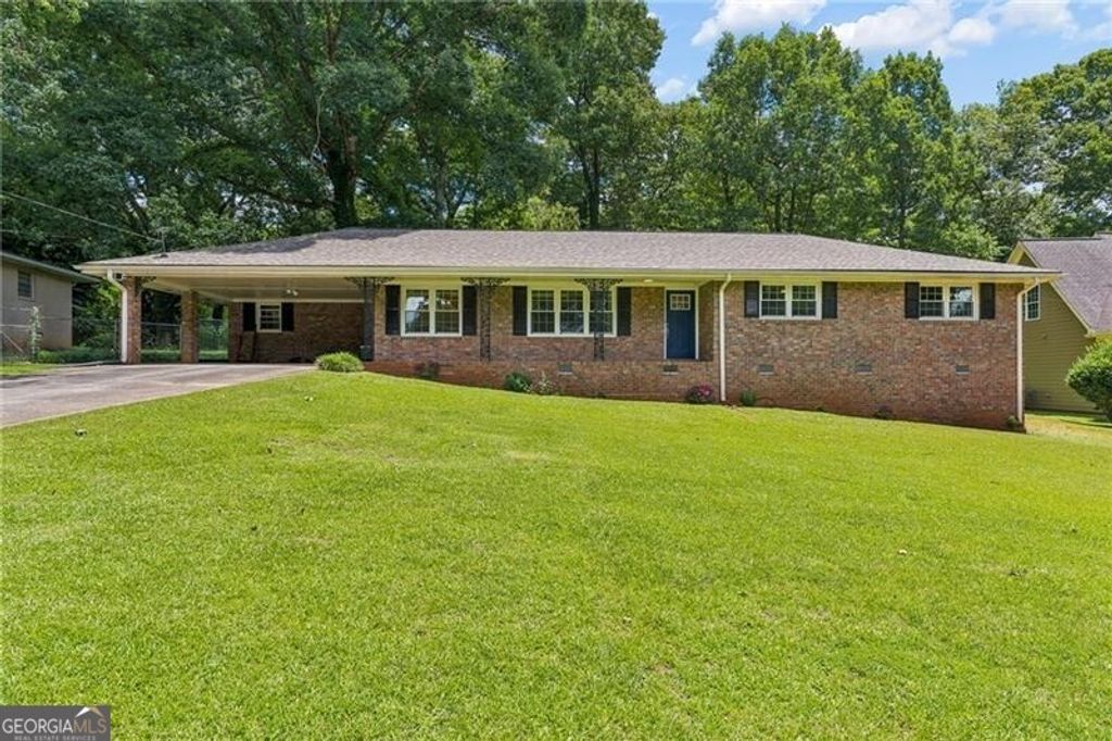 536 Rimrock Trail, Stone Mountain, GA 30083