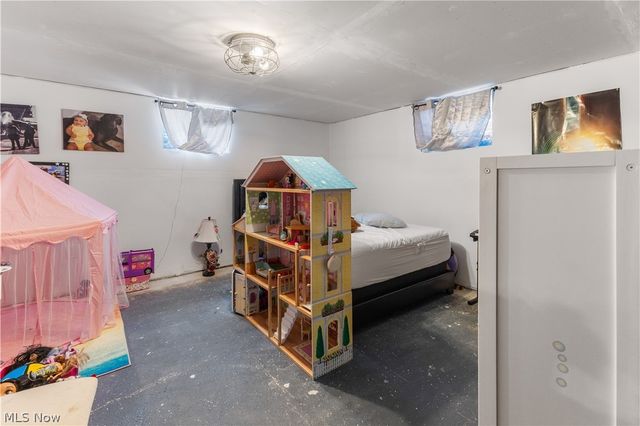 145 Locust Boulevard, Wintersville, OH 43953