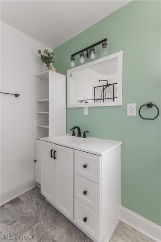 145 Locust Boulevard, Wintersville, OH 43953