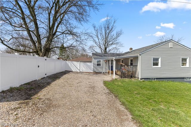 145 Locust Boulevard, Wintersville, OH 43953