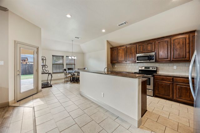 138 Liberty Way, Waxahachie, TX 75167