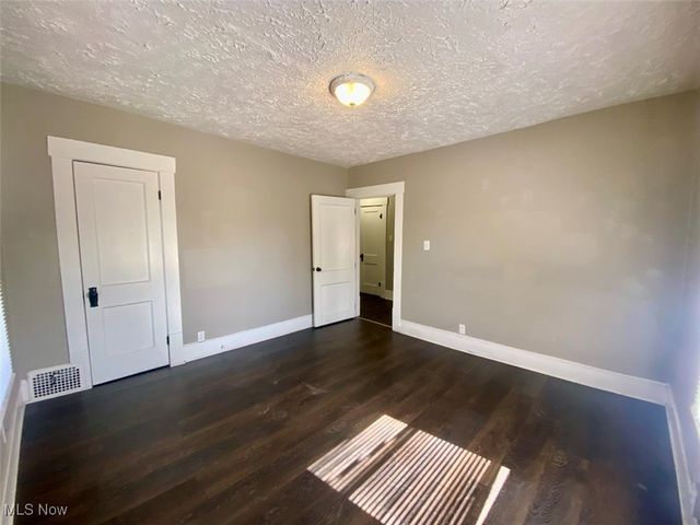 999 W Exchange Street 2, Akron, OH 44302