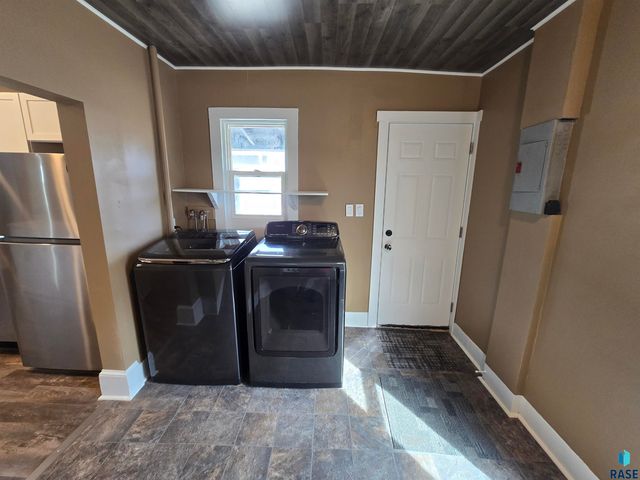 232 N Nesmith Ave Avenue, Sioux Falls, SD 57103