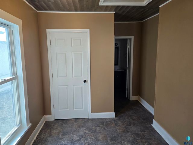 232 N Nesmith Ave Avenue, Sioux Falls, SD 57103