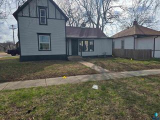 232 N Nesmith Ave Avenue, Sioux Falls, SD 57103