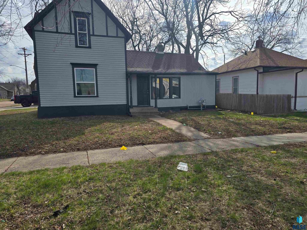 232 N Nesmith Ave Avenue, Sioux Falls, SD 57103