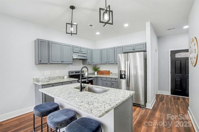 2012 Ashley Road, Charlotte, NC 28208