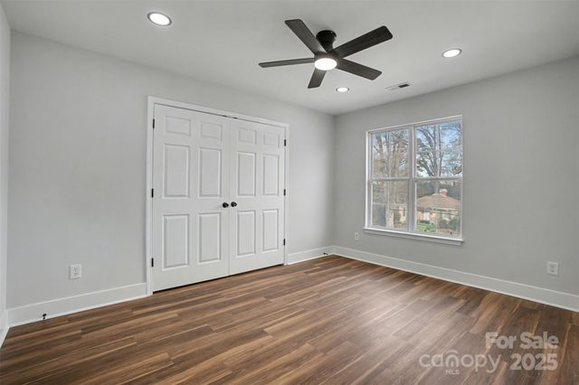 2012 Ashley Road, Charlotte, NC 28208