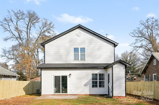 2012 Ashley Road, Charlotte, NC 28208