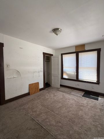 1915 Pasadena St, San Antonio, TX 78201