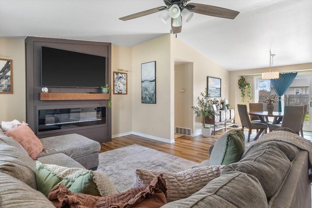 5315 66th PLACE, Kenosha, WI 53142
