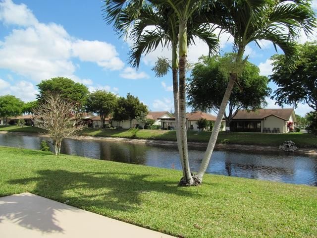 6285 Tall Cypress Circle, Greenacres, FL 33463