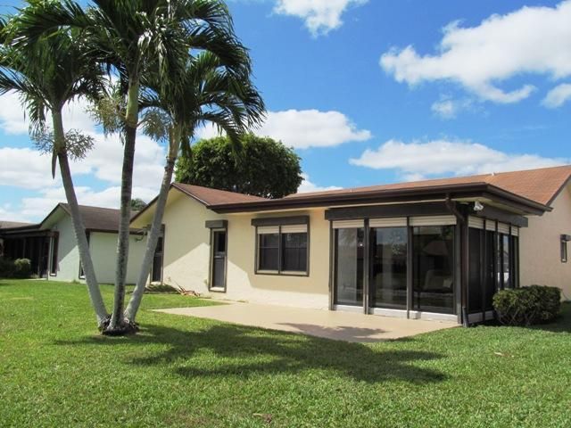 6285 Tall Cypress Circle, Greenacres, FL 33463