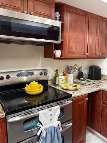 6285 Tall Cypress Circle, Greenacres, FL 33463