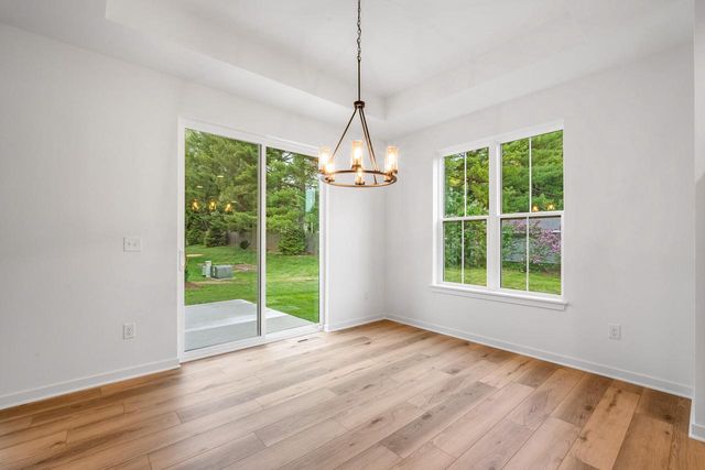 W221N3075 Greenwood ROAD, Waukesha, WI 53186
