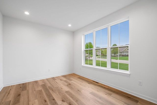 W221N3075 Greenwood ROAD, Waukesha, WI 53186