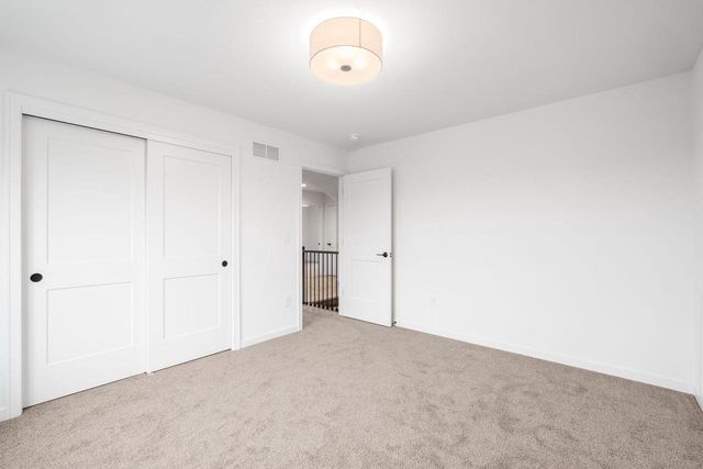 W221N3075 Greenwood ROAD, Waukesha, WI 53186
